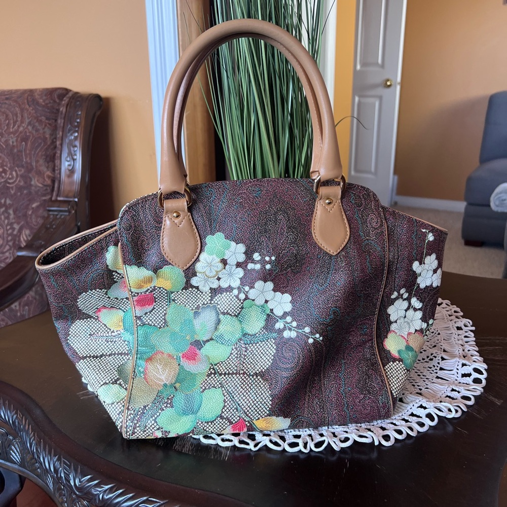 Ultra rare Etro bag